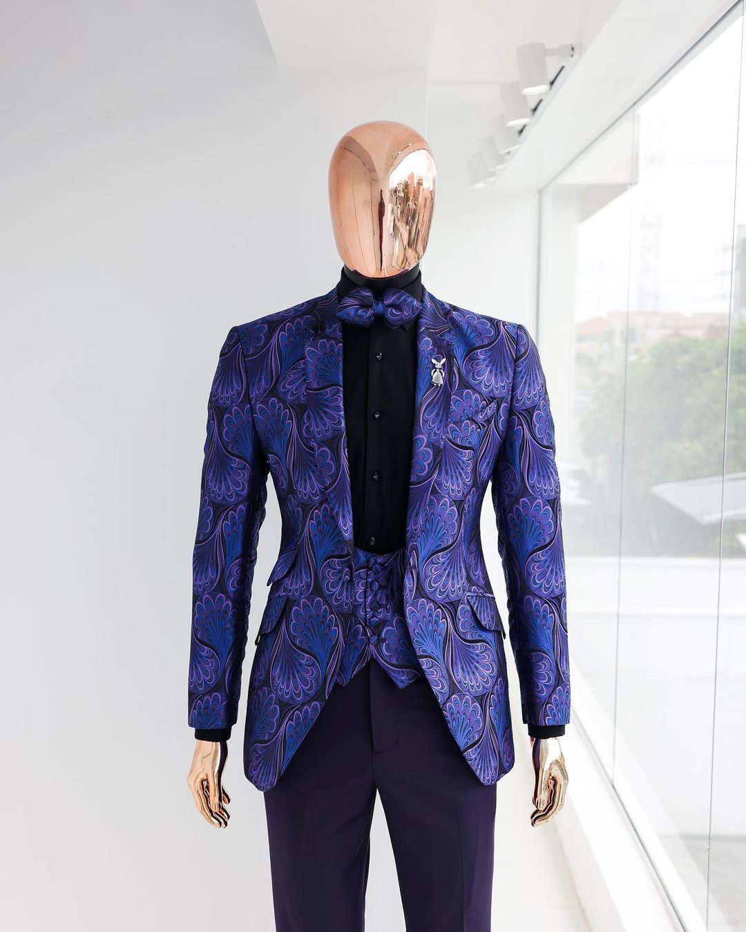 suit image